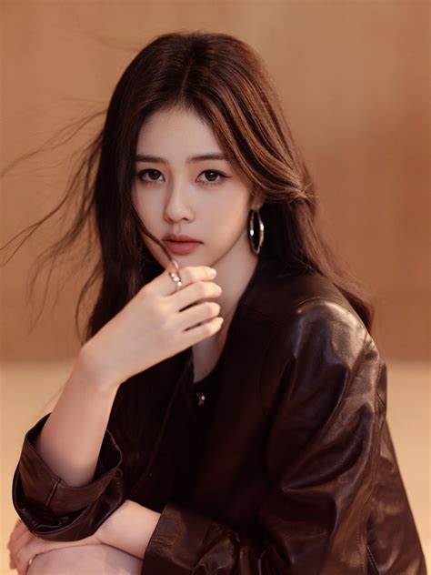 China Entertainment News: Bai Lu at brand event