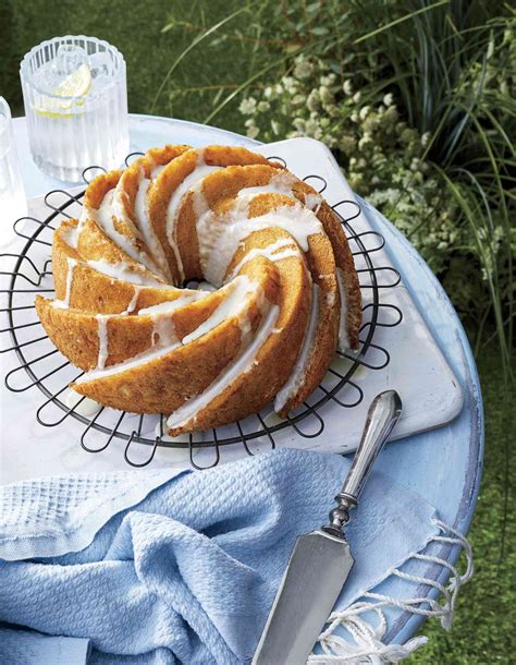 28 Spring Cakes As Stunning As Any Seasonal Blooms