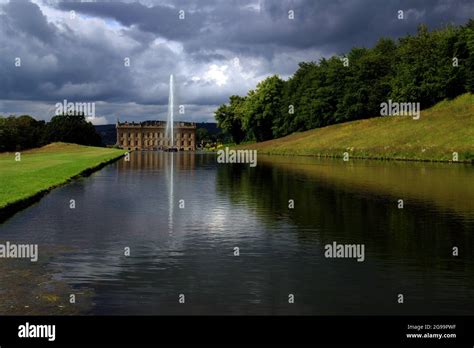 Great Emperor Fountain Chatsworth Stock Photo Alamy