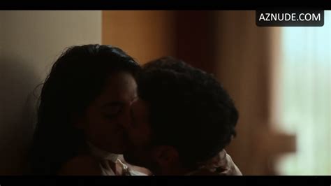 Sobhita Dhulipala Hot Kiss