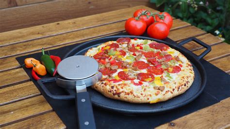 Pitmaster King 4pc Cast Iron Pizza Stone Round Griddle Skillet With Handles Pizza Cutter