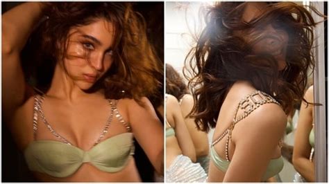 Sharvari Wagh Makes Fans Go Weak In The Knees With Her Hot Pics In