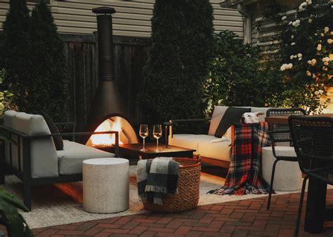 budget friendly landscape lighting   yard yellow brick home