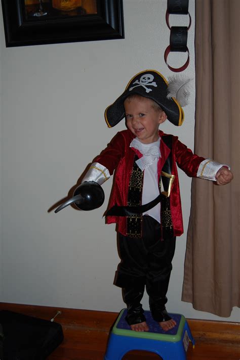 Wordless Wednesday: Pirate Costume - Sippy Cup Mom