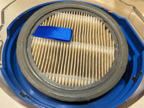 Обзор вертикального пылесоса Redmond RV-UR361