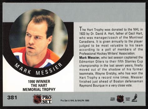 1990-91 Pro Set NHL The Hart Memorial Trophy AW #381