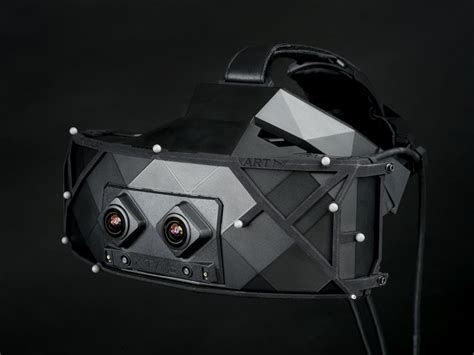 Art And Head Mounted Displays Hmds Advanced Realtime Tracking Gmbh