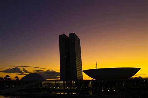 Congresso elege presidentes para a Câmara e o Senado nesta sexta