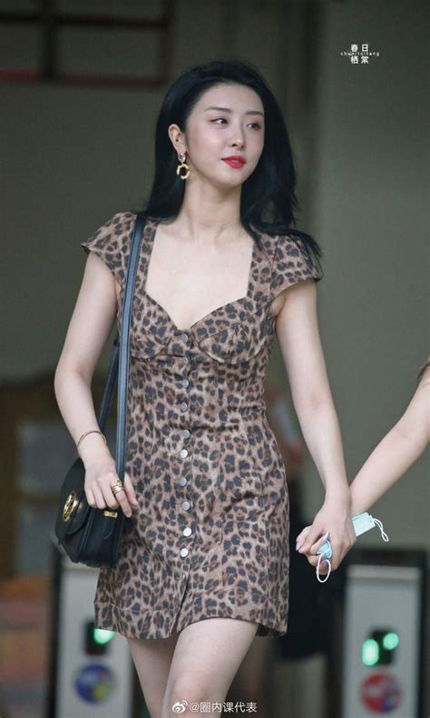 H C Tr Lisa Hot Nh T H M Nay Ph B B C Kinh Khoe Da Tr Ng Kh Ng T V T Rapper Cool Ng U