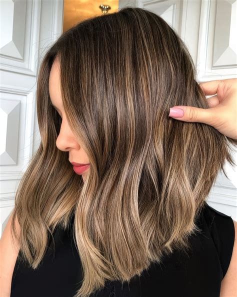 Professional colorists help explain how to style your mousy brown 4