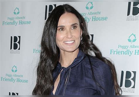 Demi Moore En Bikini Ans Elle Affiche Sa Silhouette Muscl E Et