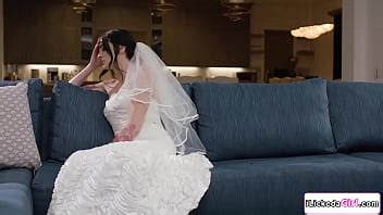 Plantureuse Fille Tribbing Avec Sa Petite Amie MILF XVIDEOS