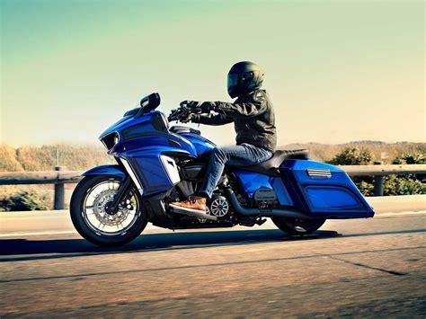 custom star bagger   long haul motorcycle cruiser
