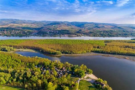 Restorani Fru Ka Gora Krije Sijaset Mesta Za Beg U Prirodu Restorani