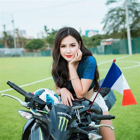 Hot girl VTV nóng bỏng đại diện tuyển Pháp tại World Cup 2018