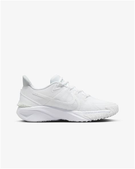 Nike Star Runner 4 Older Kids' Road Running Shoes. Nike CA