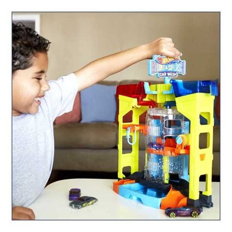 Hot Wheels Stunt Splash Car Wash auto mazgātavas spēļu komplekts