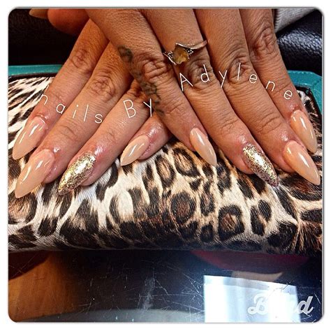 Stiletto Nails Nude Gold Venique Polish