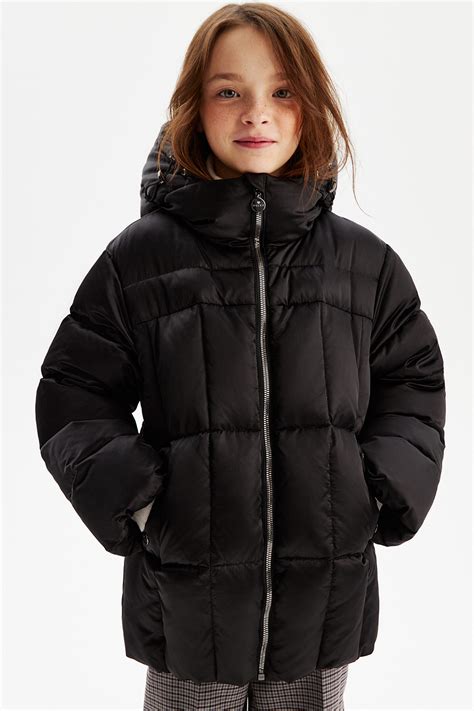 Пуховик с капюшоном для девочки черный глянец купить в интернет ...