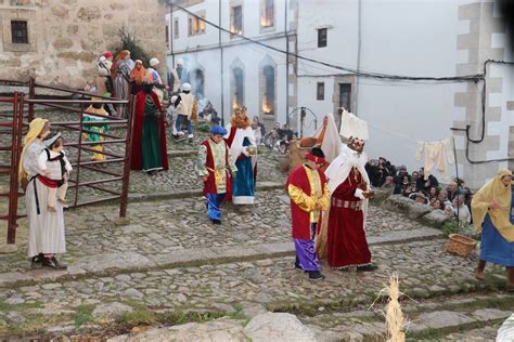 La Cuesta De La Romana De Candelario Alumbra El Nacimiento Del Ni O