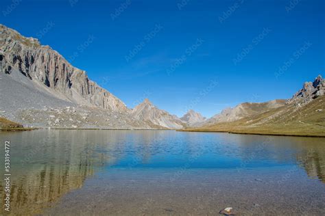 Lago DellOronaye E Lago Superiore Di Roburent A Cavallo Tra Italia E