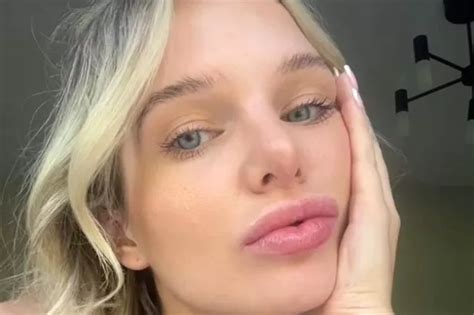 Helen Flanagan Says It S So Nice As She Addresses Secret Boob Job Amid Solo Day With