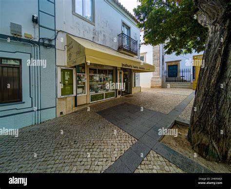 Lagos Portugal Sep 23 2021 The Gold Buying Store On The Street Of