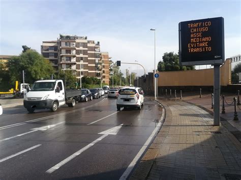 Cagliari Caos Totale Attorno All Asse Mediano Maxi Piscina Alla