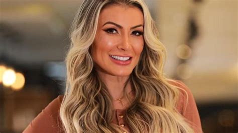 Andressa Urach desabafa sobre sua saúde mental após pausa na carreira