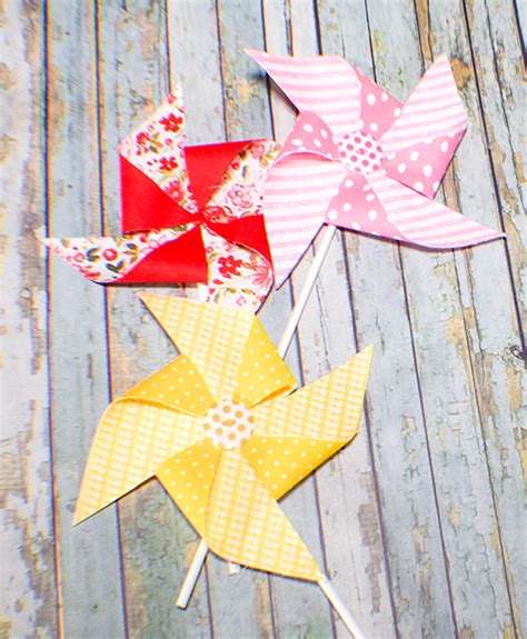 How To Make A Fabric Pinwheel Using Cricut