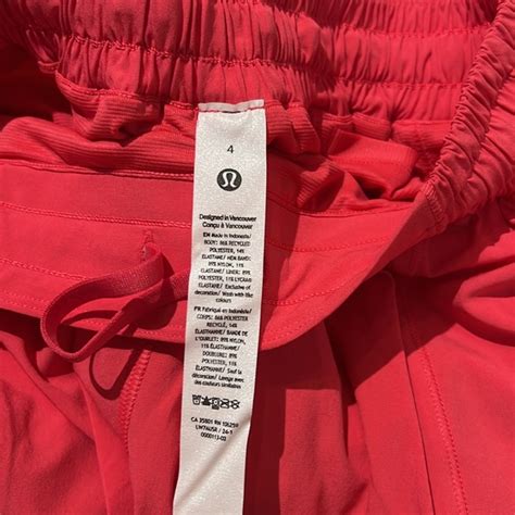 Lululemon Athletica Shorts Lululemon Hotty Hot Lr Short Lined