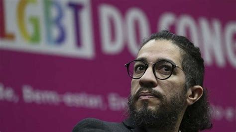 Un diputado brasileño gay renuncia a su banca y se va del país por amenazas de muerte