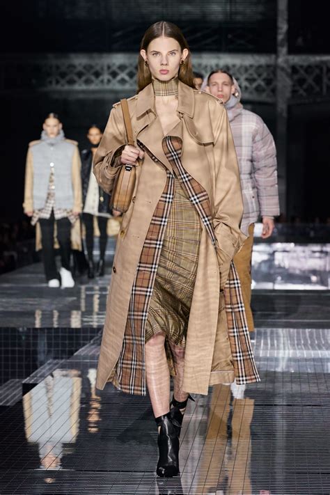 plaid perfection  latest fashion trends