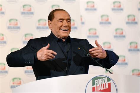 Murió Silvio Berlusconi un magnate de los medios y político polémico