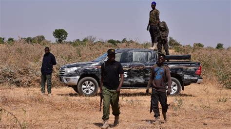 Nigeria Mindestens 18 Menschen bei Angriff auf Moschee getötet ZEIT