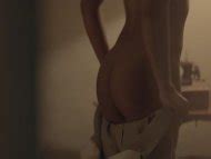 Naked Lidi Lisboa in Ninguém ama ninguém Por mais de dois anos