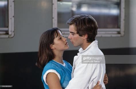 Sophie Marceau Et Pierre Cosso Lors Du Tournage Du Film La Boum 2