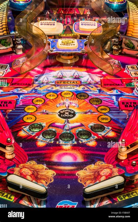 Pinball Machine Hi Res Stock Photography And Images Alamy