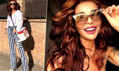 Letnia Eva Minge Pozuje W Bikini Na Balkonie I Zachwyca Figur