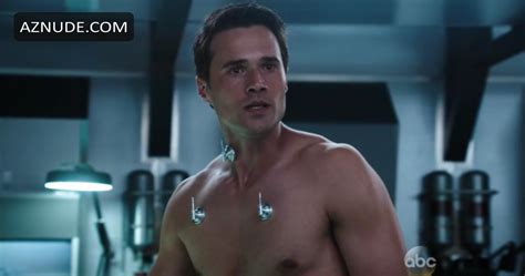 BRETT DALTON Nude AZNude Men