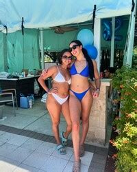 INSTA Indi Hartwell Wearing A Bikini With Her Girlfriend Phun Org Forum