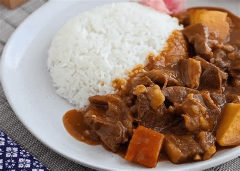 Japanese Beef Curry With White Rice — Euroshine