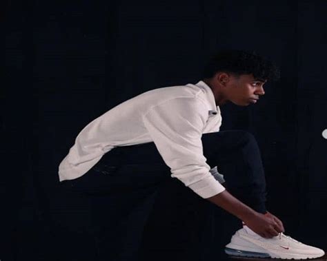 Meet 16-years old Golden Boy Lamine Yamal: more about his net worth