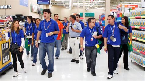 Walmart habilita más de 100 puestos de trabajo para varias de sus