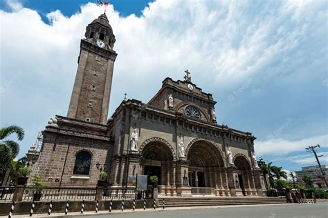 Premium Photo Manila Cathedral Intramuros Plaza De Roma Philippines