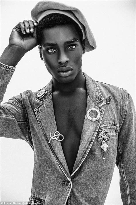 Hot Felon Nicknamed Prison Bae Gets Modeling Contract Daily Mail Online