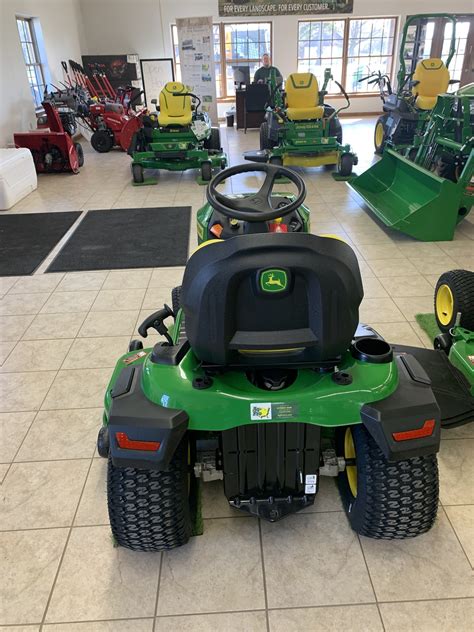 2023 John Deere S240 Lawn And Garden Tractors Milan Oh