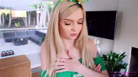 Cassie Del Isla Closing The Deal With Milf Cooch The Butt