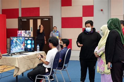 27 August 2022 – In... - Universiti Teknologi Brunei