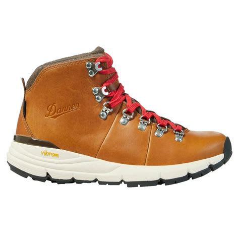 20 Best Waterproof Boots for Women in 2024